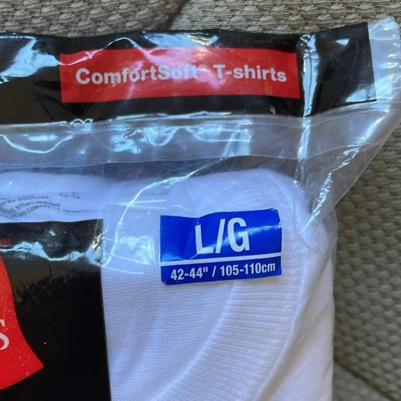 ⭐️NWT BUNDLE OF 3⭐️ Hanes ComfortSoft 100% Cotton Tagless T-Shirts 3 Pack Large - Picture 3 of 4